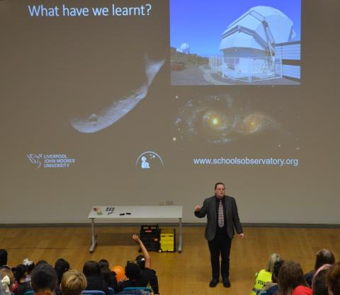 Professor Andy delivering Primary Christmas lecture 