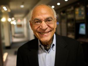 Picture of Farouk El-Baz smiling 